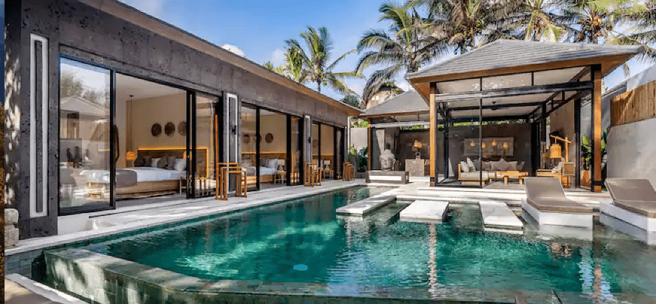 VRBO and AirBnb with Private Swimming Pool